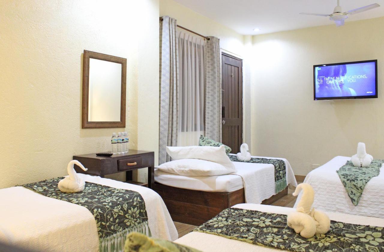 Balaibinda Lodge Корон Екстериор снимка